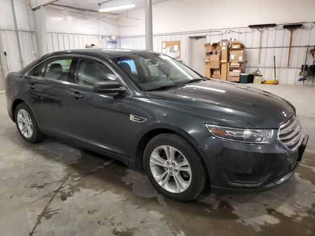 2016 Ford Taurus SE