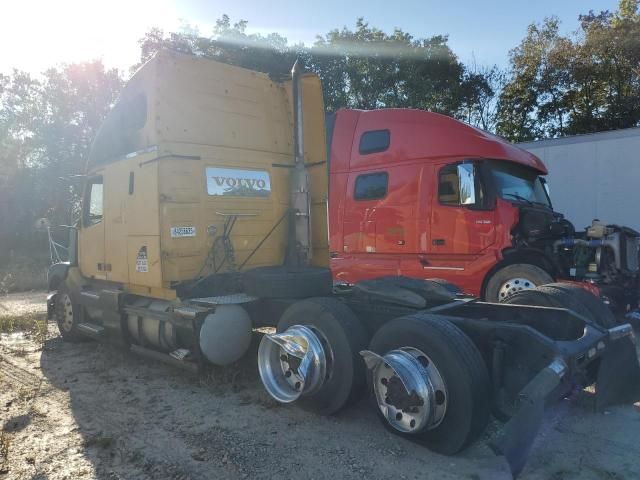 2007 Volvo VNL Semi Truck