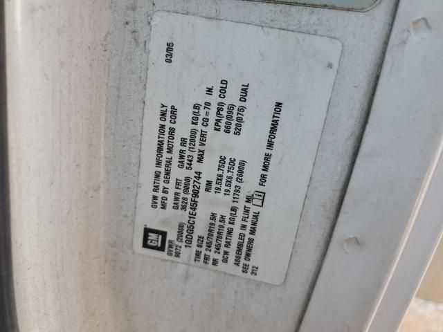 2005 GMC C5500 C5C042