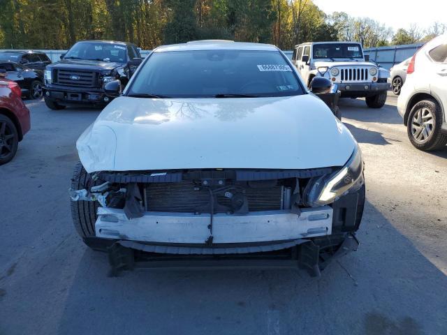 2023 Nissan Altima sr