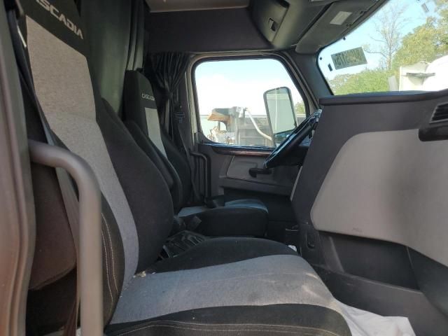 2019 Freightliner Cascadia 126