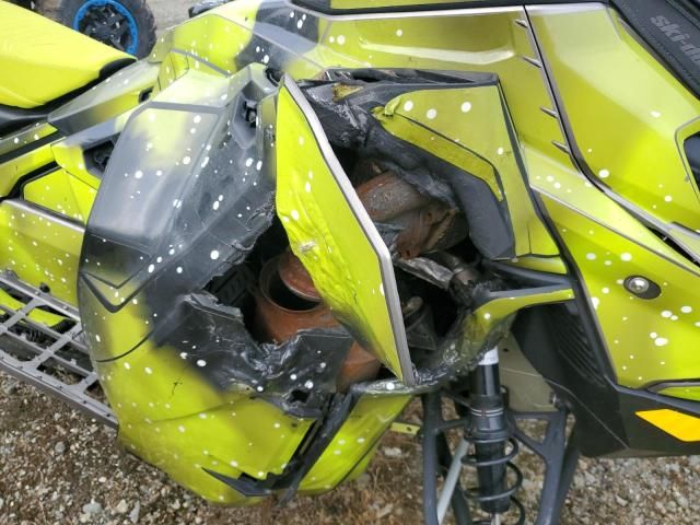 2023 Skidoo Summit X 850 E-TEC T