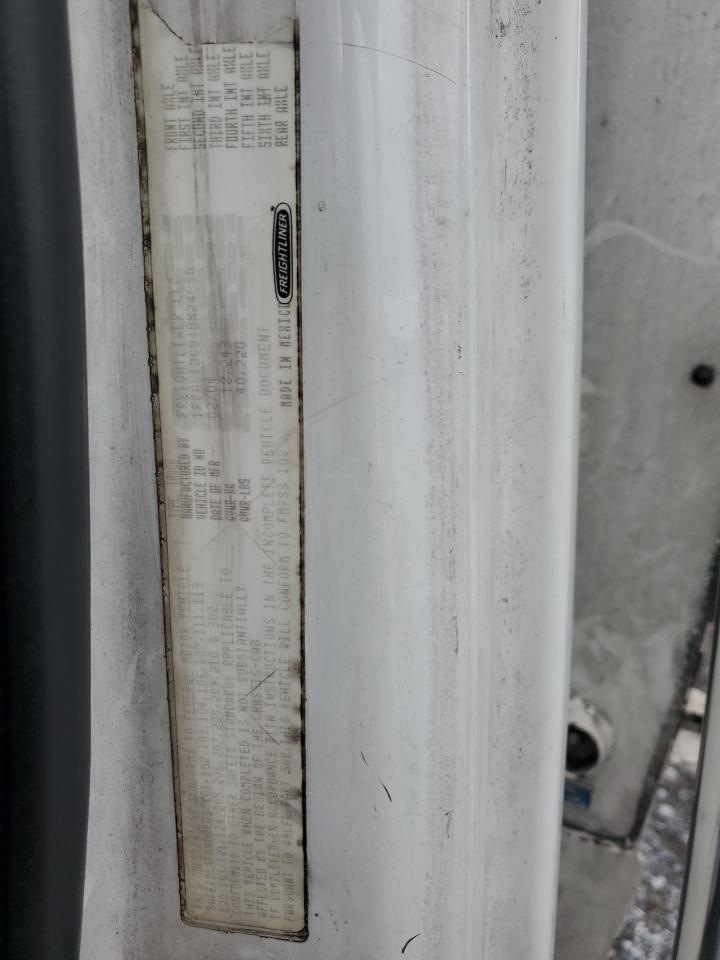 2004 Freightliner M2 106 MED-Refuse Truck