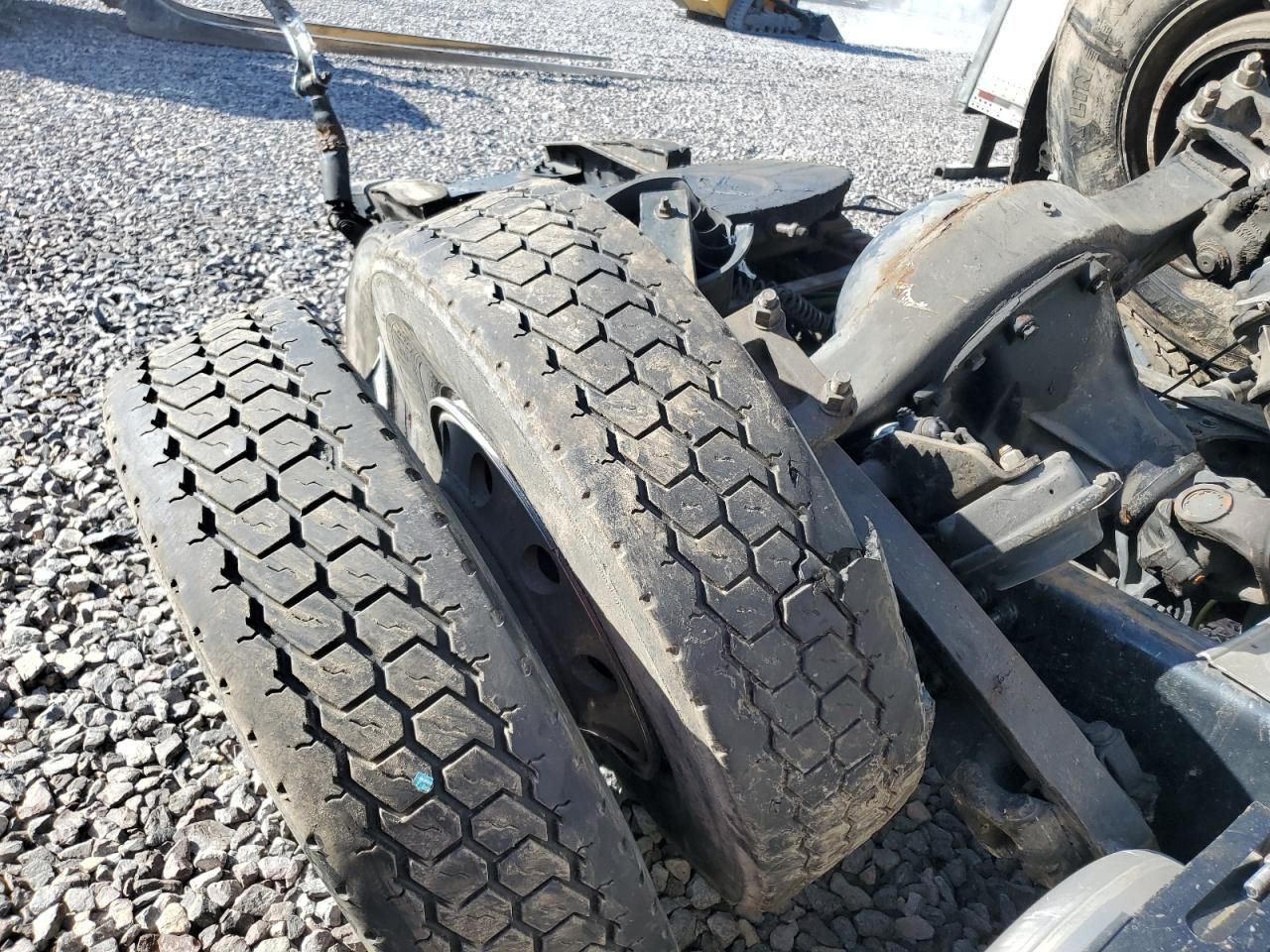 2020 Freightliner Cascadia 126 Semi Truck