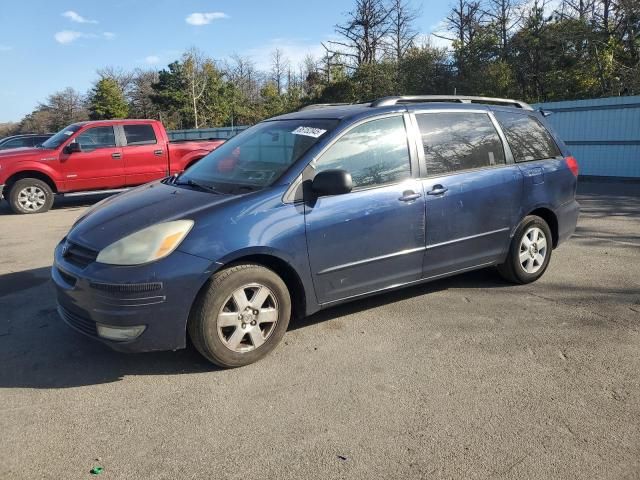 2004 Toyota Sienna xle