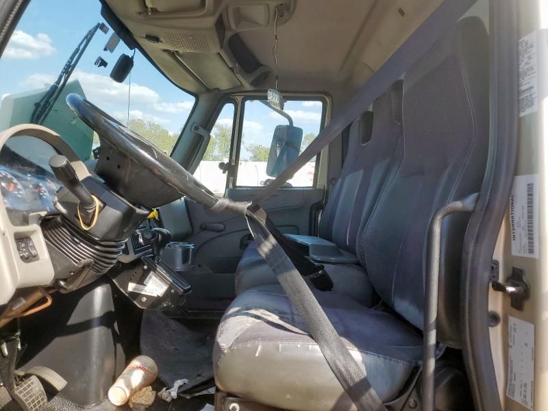 2019 International 4000 4300-BOX Truck