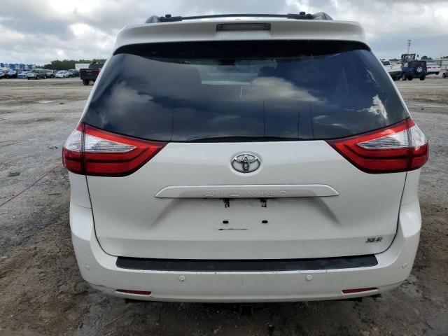 2017 Toyota Sienna XLE