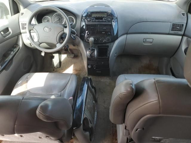 2005 Toyota Sienna CE