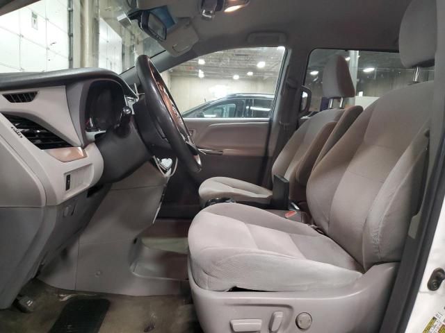2017 Toyota Sienna le