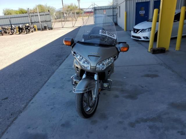 2002 Honda GL1800
