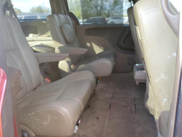 2013 Chrysler Town & Country Touring l