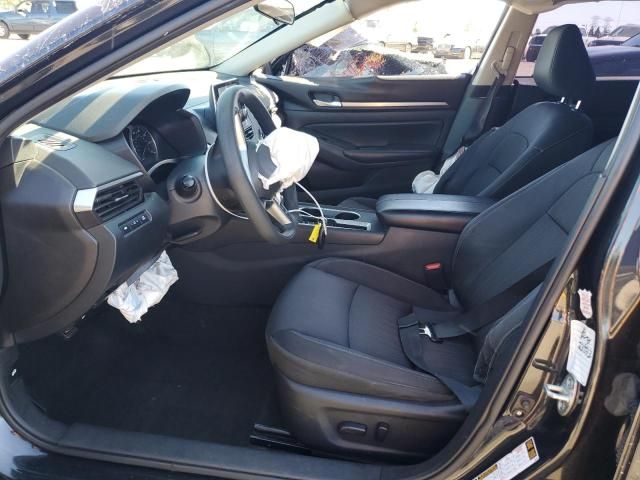 2022 Nissan Altima sv