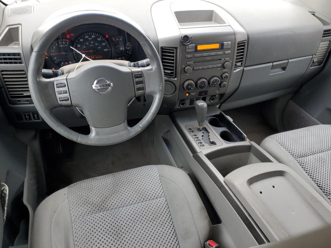 2004 Nissan Armada se