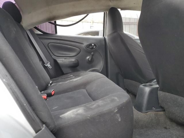 2013 Nissan Versa S