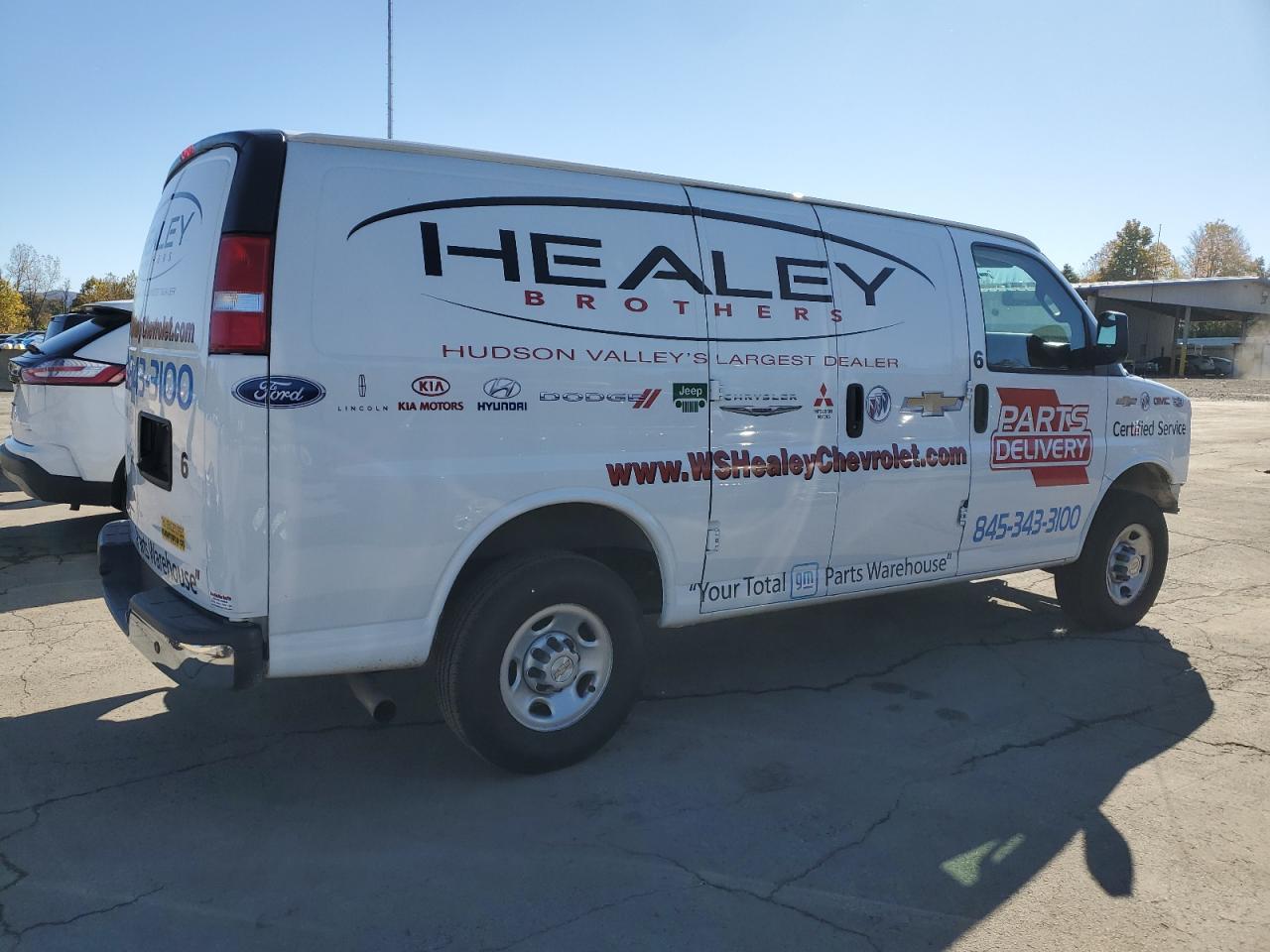 2022 Chevrolet Express G2500