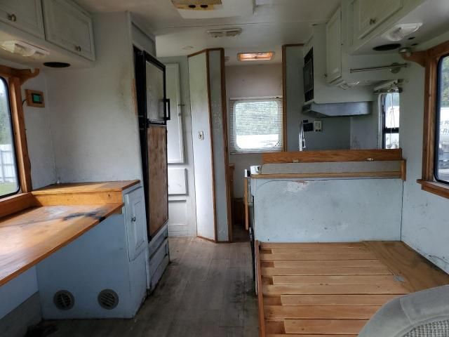 2003 Trail King 2003 Ford Econoline E350 Super Duty Cutaway Van
