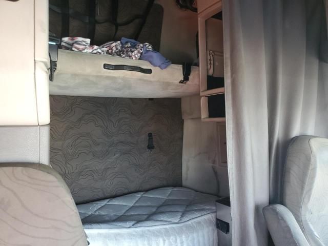 2016 Volvo VNL Semi Truck