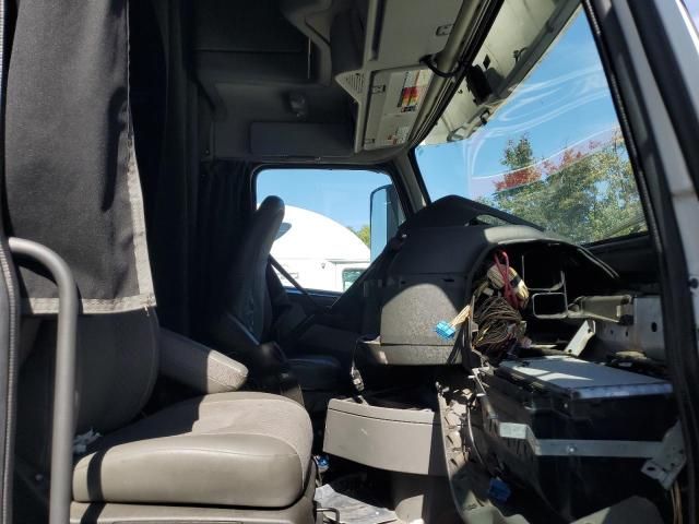 2019 Volvo VNL Semi Truck