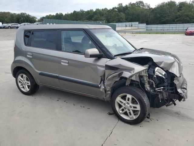 2010 KIA Soul +