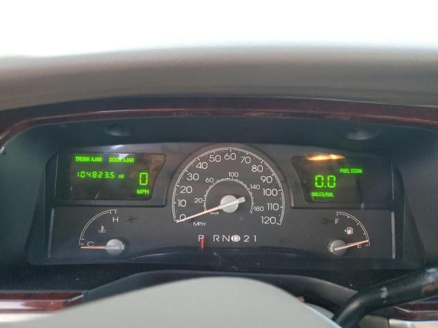 2004 Lincoln Town Car Ultimate