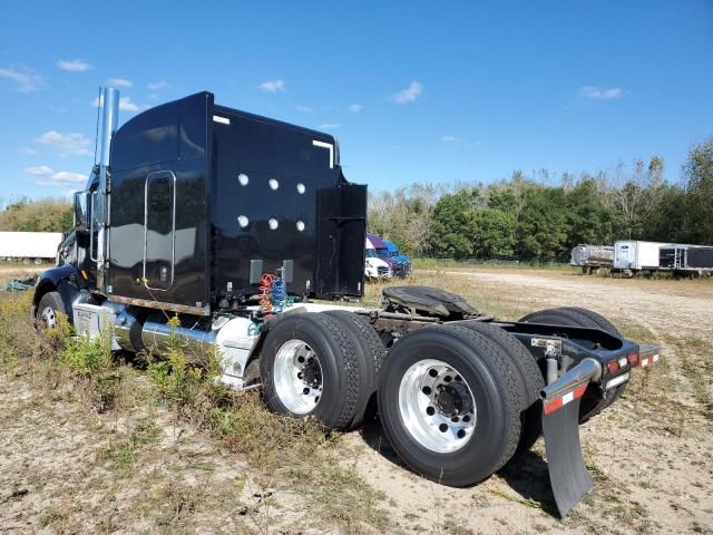 2018 Peterbilt 579 Semi Truck