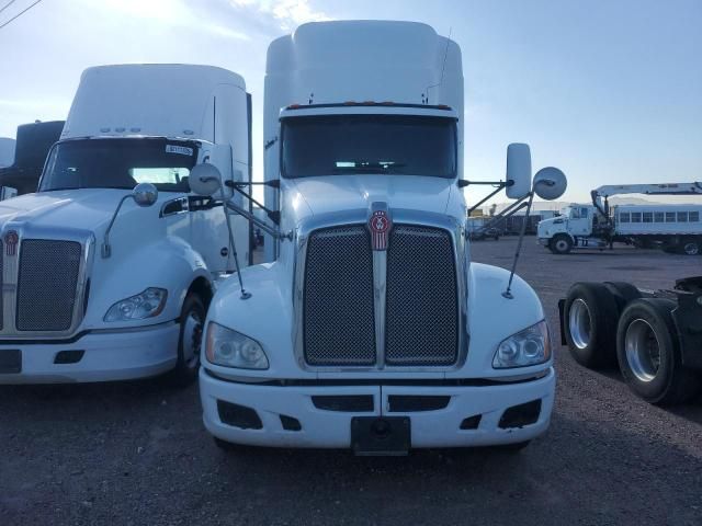 2013 Kenworth T660 Semi Truck