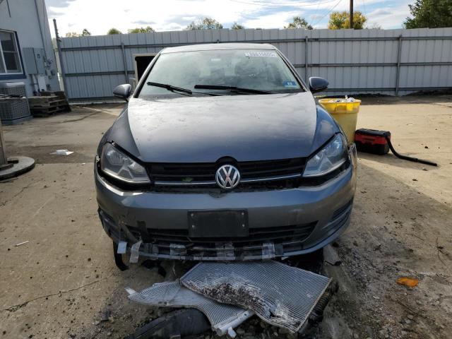2016 Volkswagen Golf Base / s