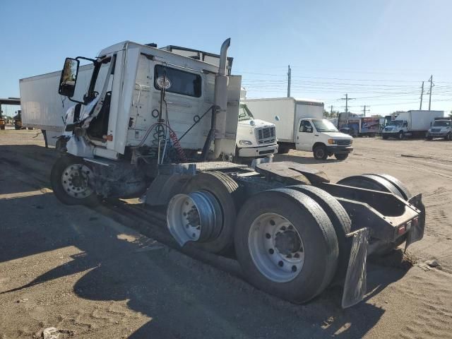 2006 Volvo VNL Semi Truck
