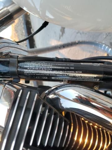2017 Harley-Davidson Flstn Softail Deluxe