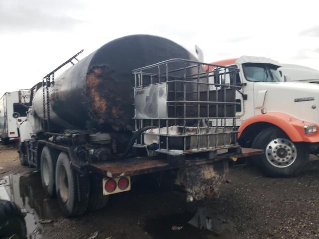 1988 Ford L9000 Vacuum Truck