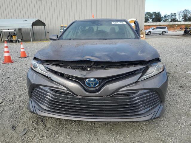 2020 Toyota Camry xle