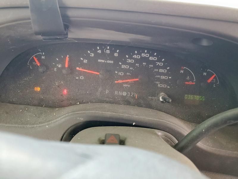 2005 Ford Econoline E450 Super Duty Cutaway Van
