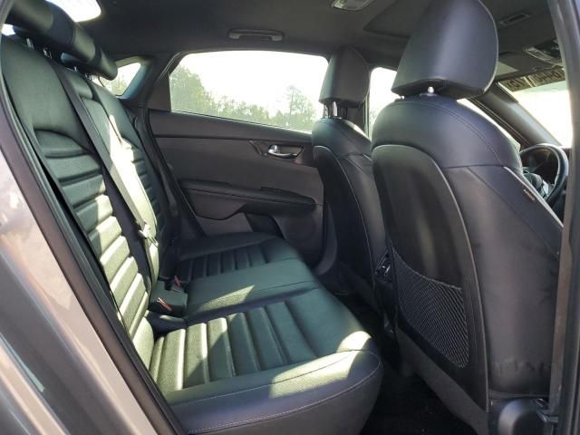 2022 KIA Forte GT Line