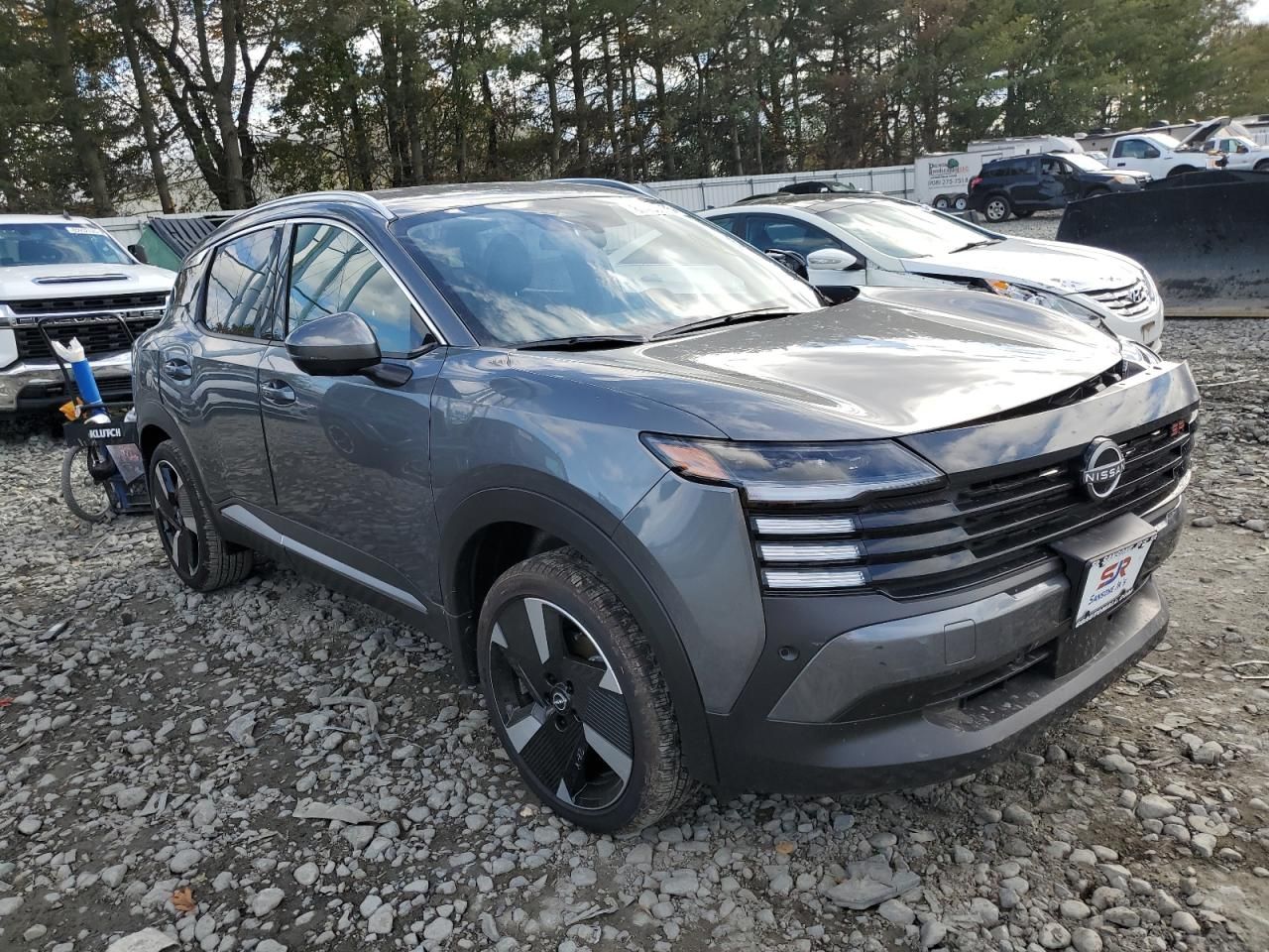 2025 Nissan Kicks sr