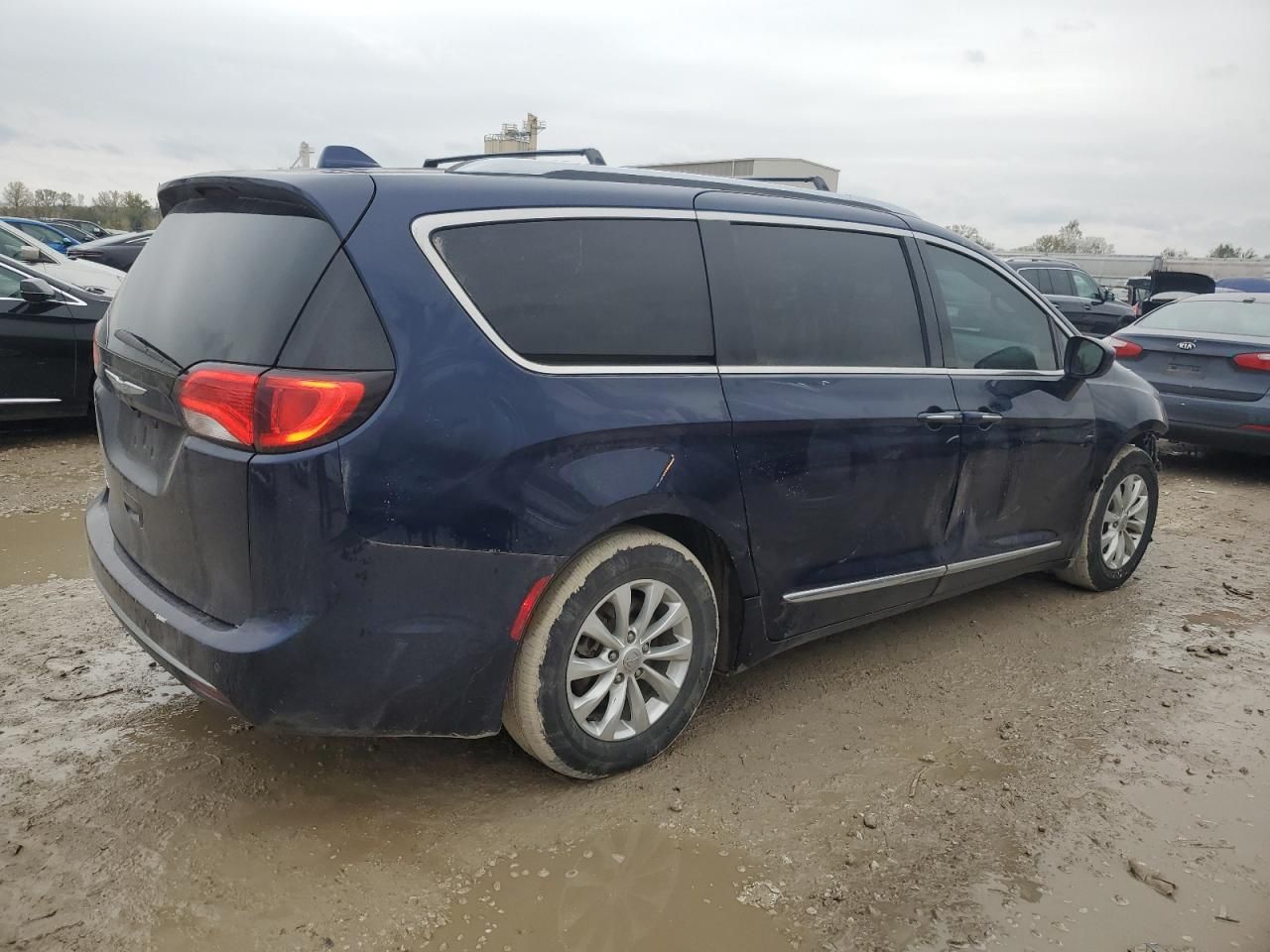 2018 Chrysler Pacifica Touring l