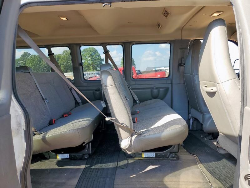 2017 Chevrolet Express G3500 LT
