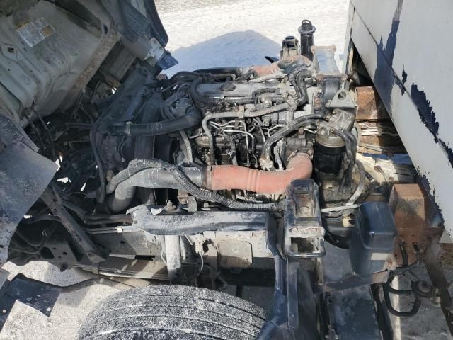 2010 GMC 5500 W5504-BOX Truck
