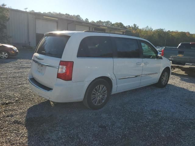 2014 Chrysler Town & Country Touring l