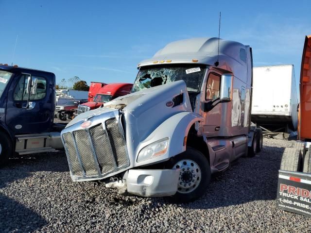 2019 Peterbilt 579 Semi Truck