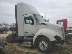 Salvage trucks for sale at Kansas City, KS auction: 2017 Kenworth T680 Semi Truck