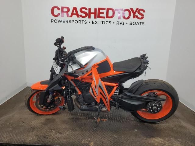 2023 KTM 1290 Super Duke R