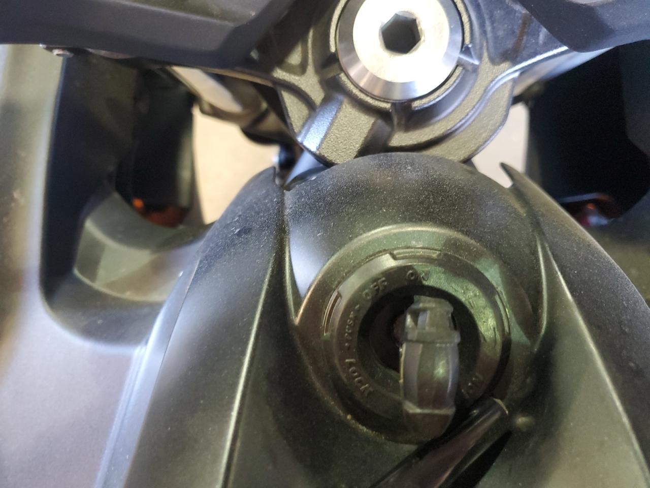 2025 Kawasaki EX650 R
