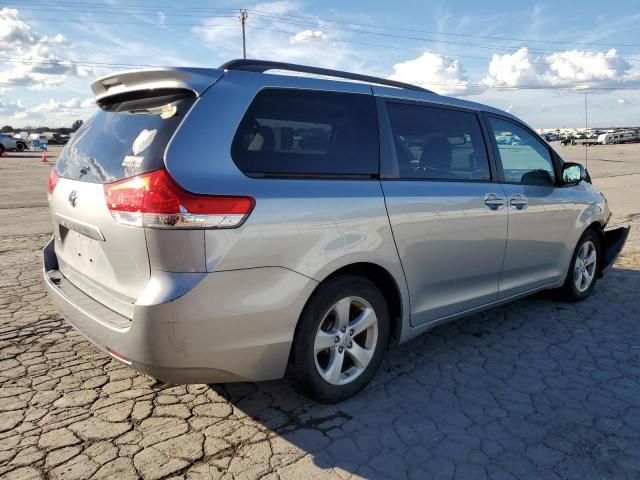 2014 Toyota Sienna LE