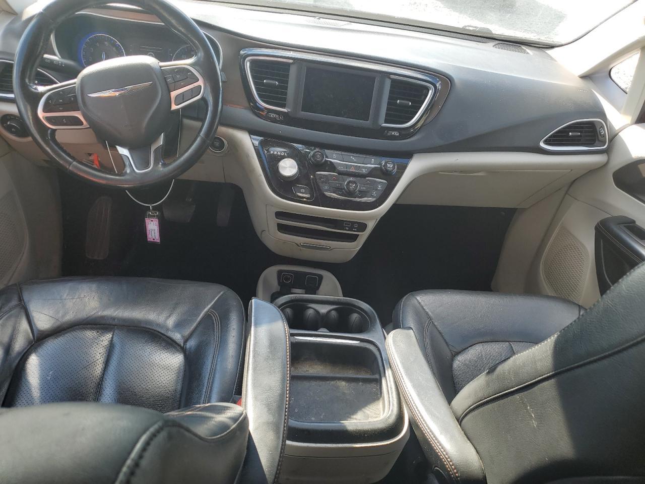 2019 Chrysler Pacifica Touring l