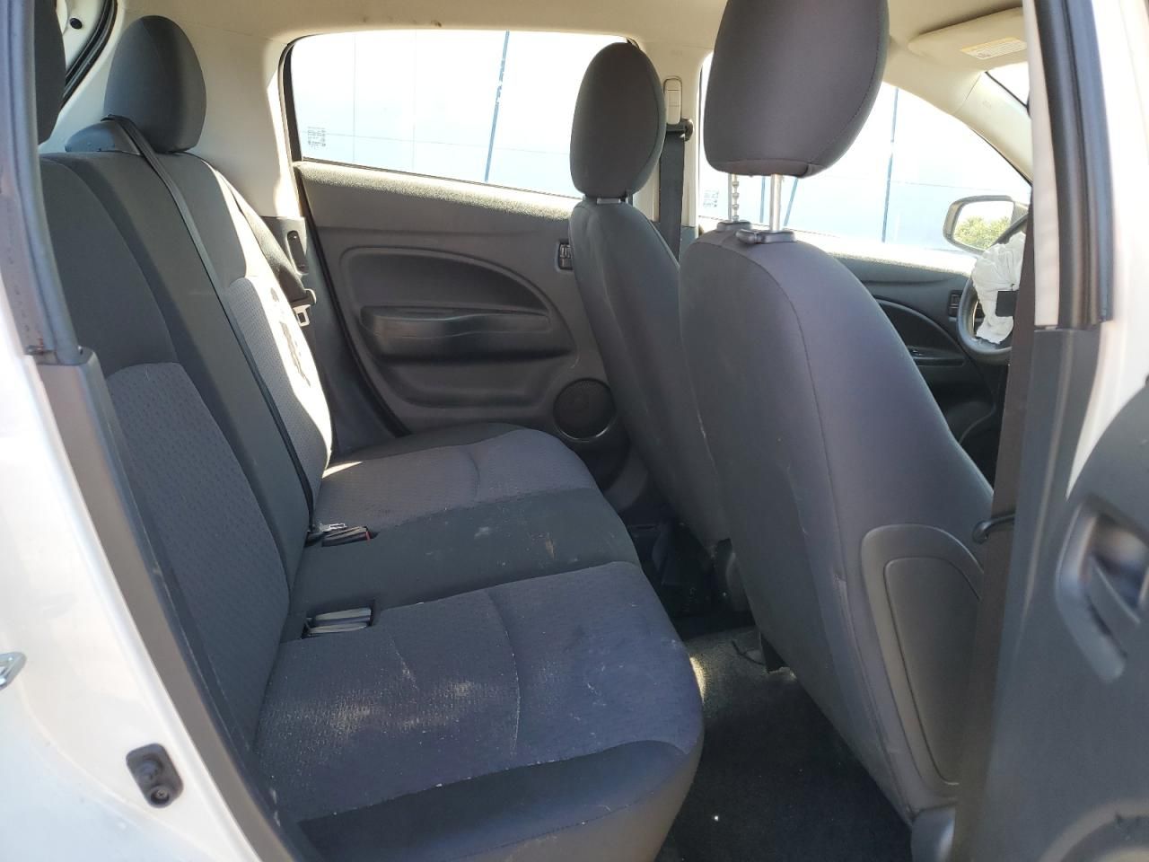 2017 Mitsubishi Mirage es