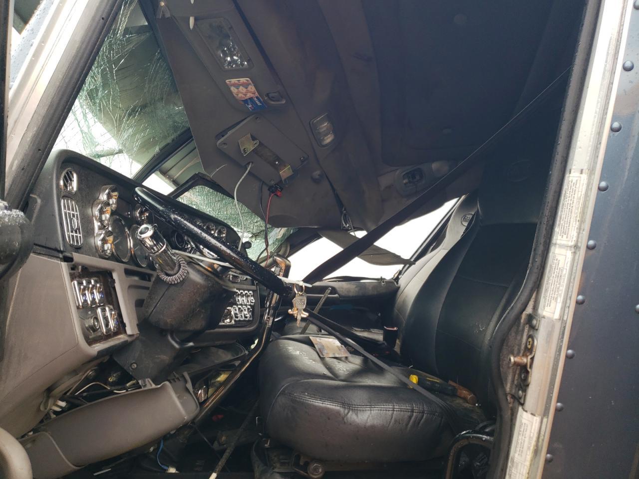 2019 Peterbilt 2016 Peterbilt 389 Semi Truck