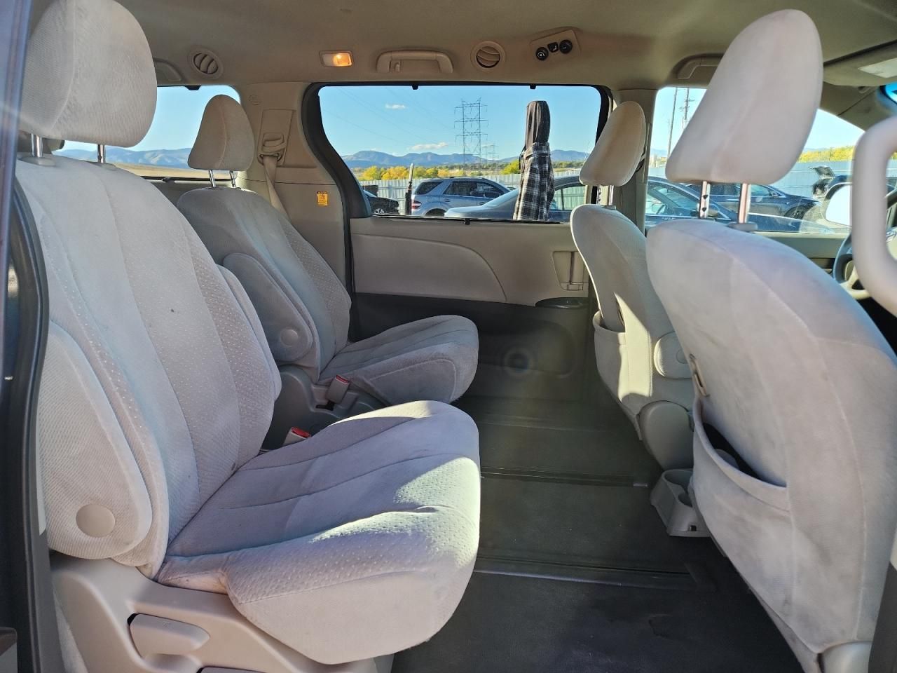 2011 Toyota Sienna le