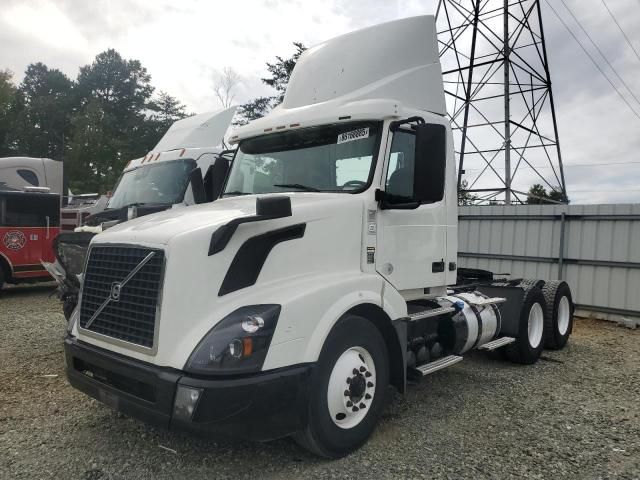 2017 Volvo VNL Semi Truck