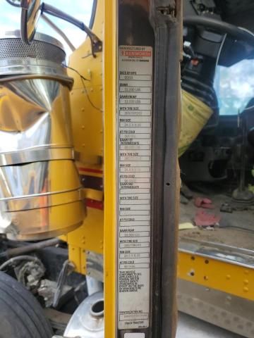 2002 Kenworth Construct-dump Truck