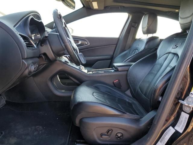2016 Chrysler 200 s